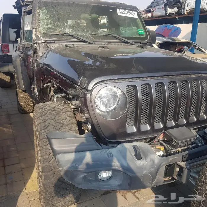 دودة وعلبة دركسيون وتنك بنزين تشارجر كرايزلر جراندشروكي 11