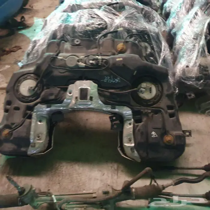 دودة وعلبة دركسيون وتنك بنزين تشارجر كرايزلر جراندشروكي 18