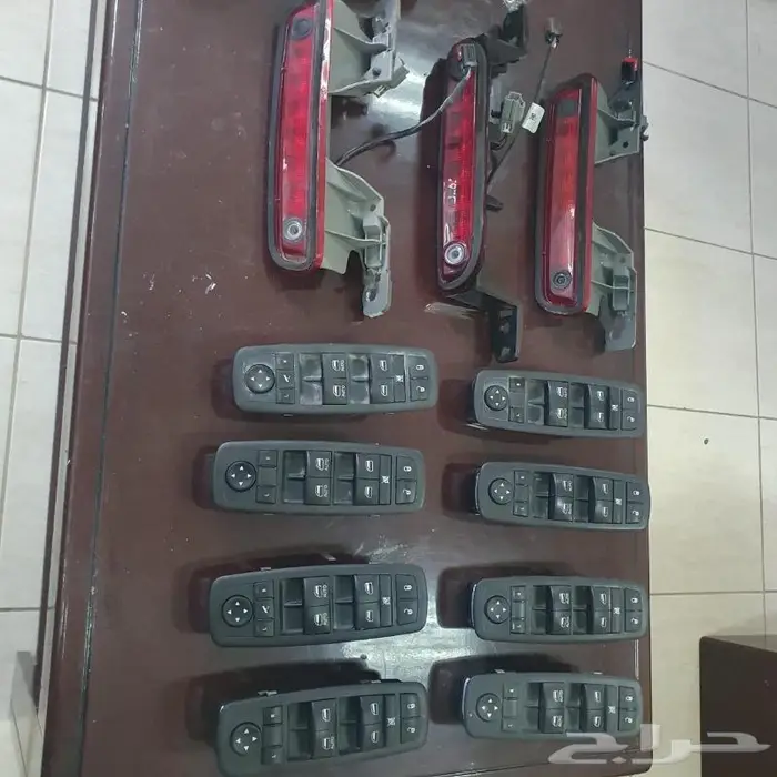 دودة وعلبة دركسيون وتنك بنزين تشارجر كرايزلر جراندشروكي 24