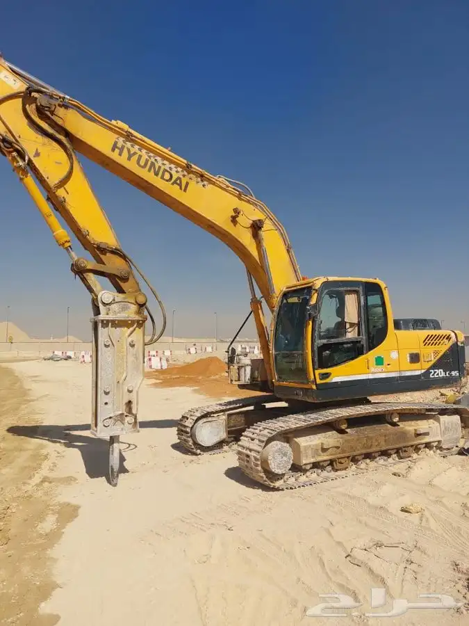 مقاول حفر تسوية ايجار معدات بوكلين بوكلينات 0