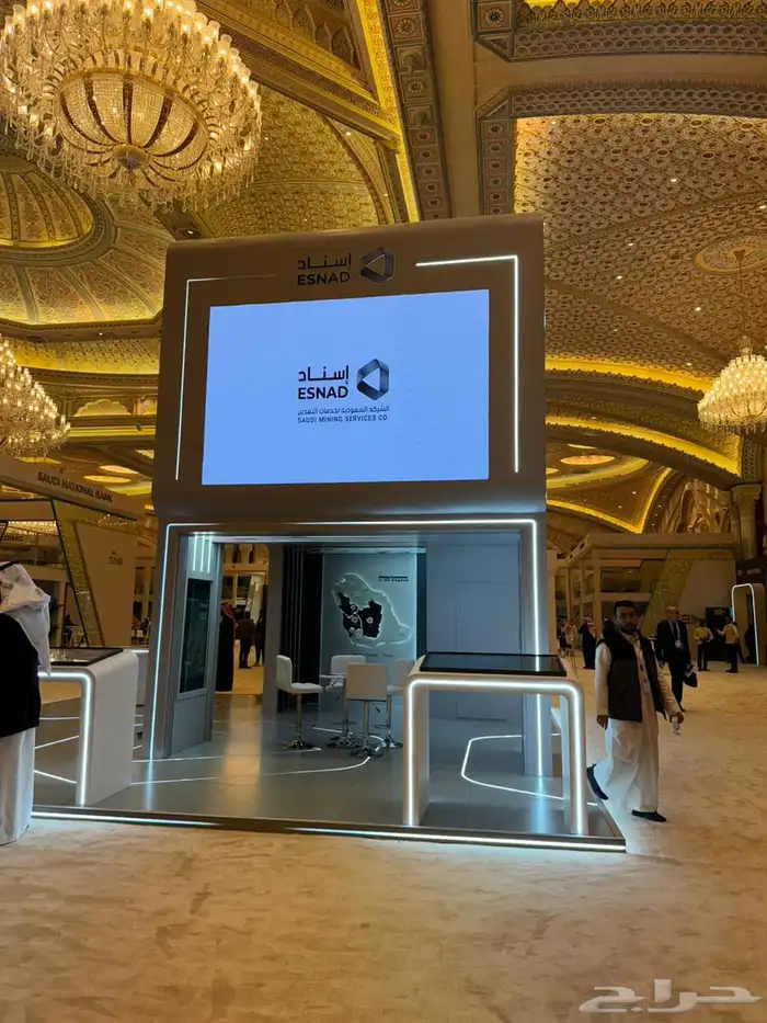 جميع انواع الشاشات التفاعليه والLED والبروجكتر 3