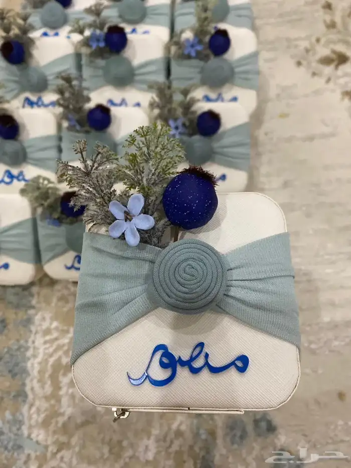 اكريلك حسب الطلب 10