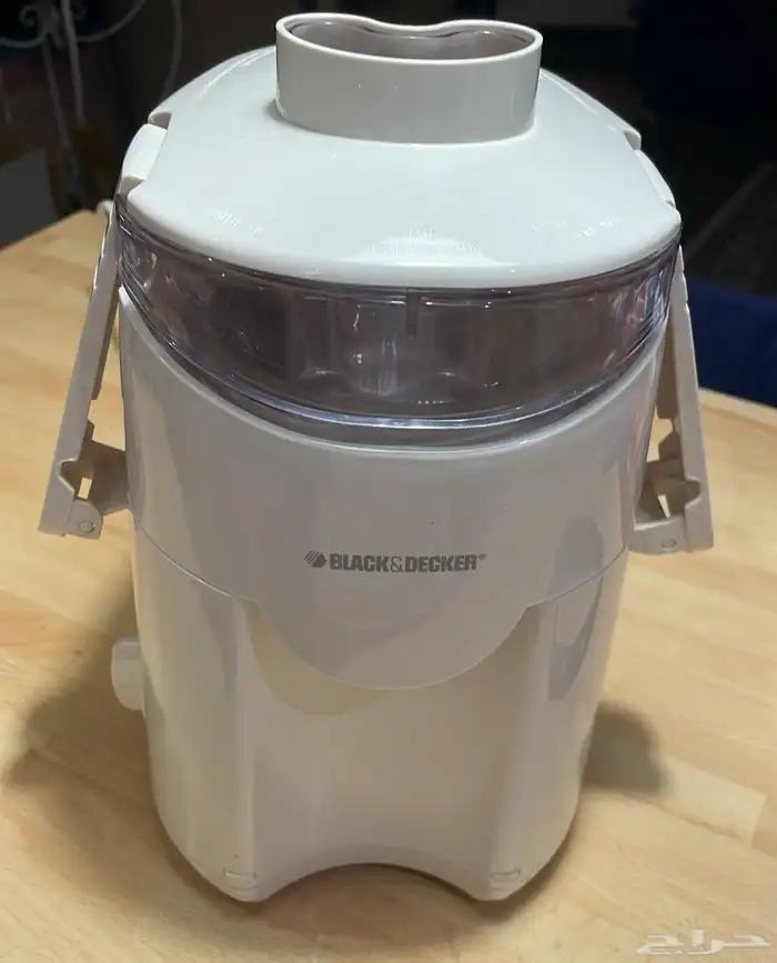 عصارة فواكة بلاك اند ديكر 1