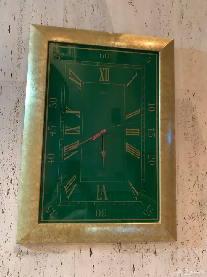 تحفة ساعة خضراء كبيرة  نتج .. 18