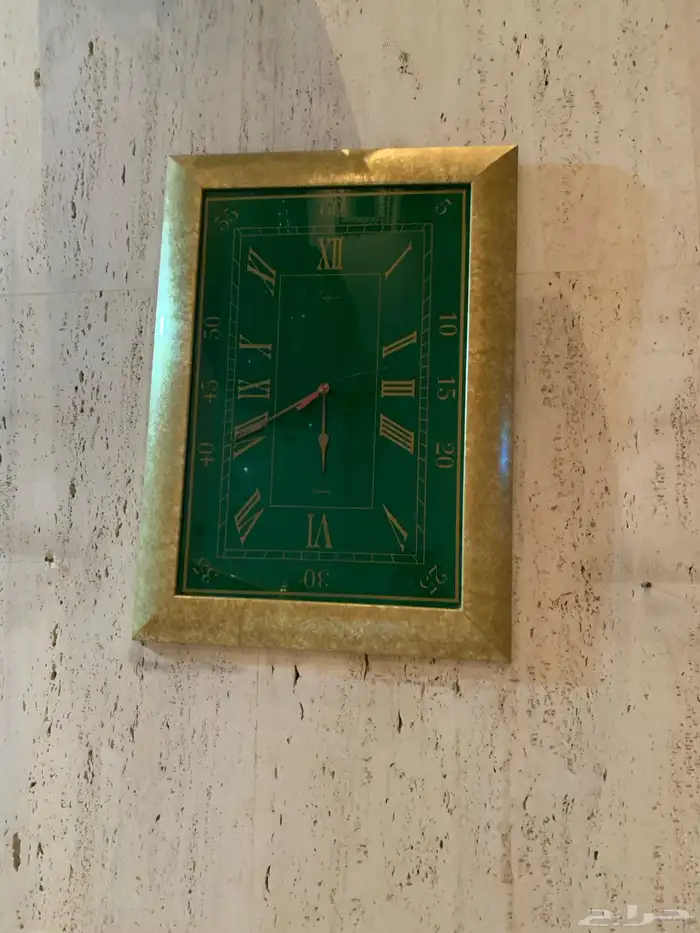 تحفة ساعة خضراء كبيرة  نتج .. 17