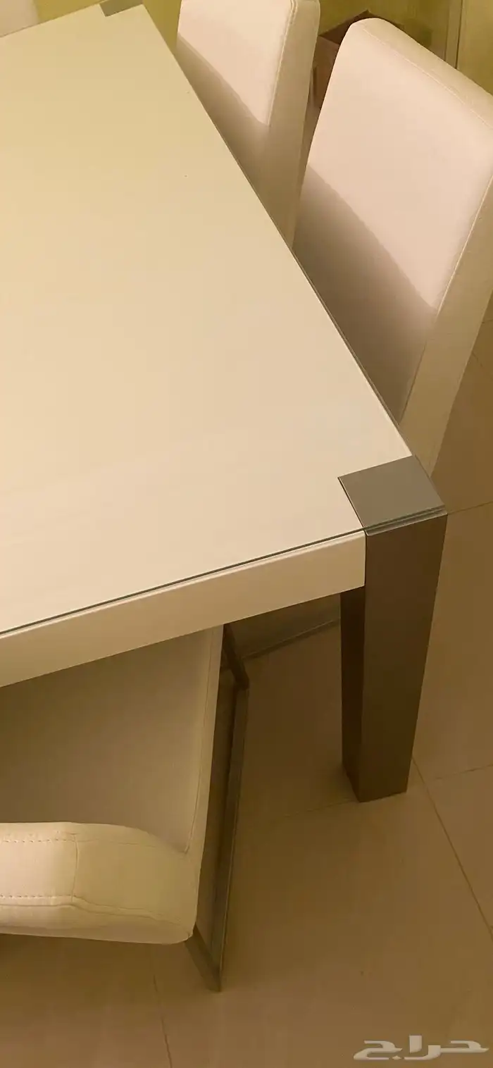 للبيع مستعجل طاولة طعام ودولاب صحون هوم سنتر 2