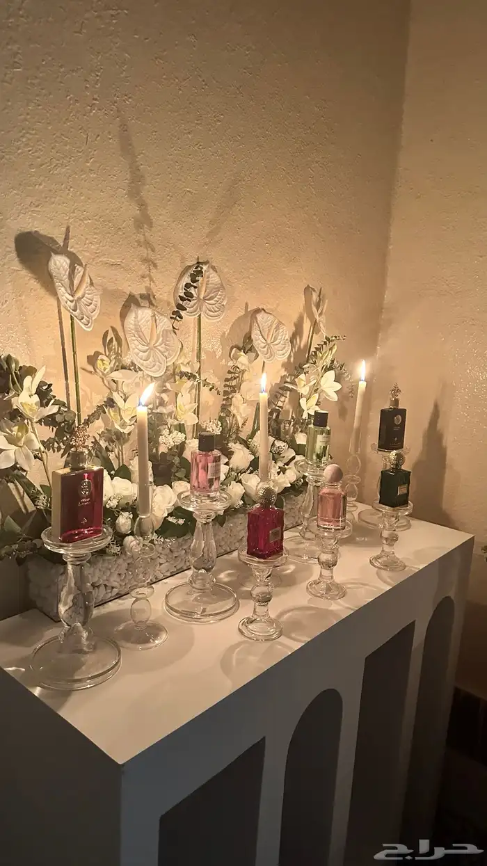 طاولات للايجار للاستقبال وعطور 0