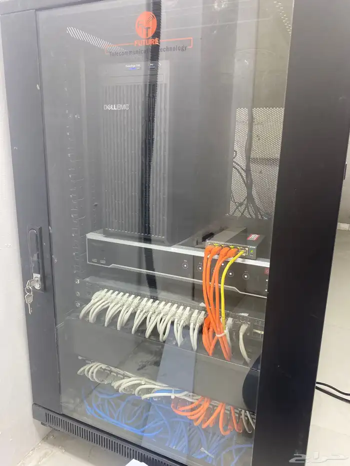 توريد وتركيب وتجهيز Server سيرفرات و التيار المنخفض 22