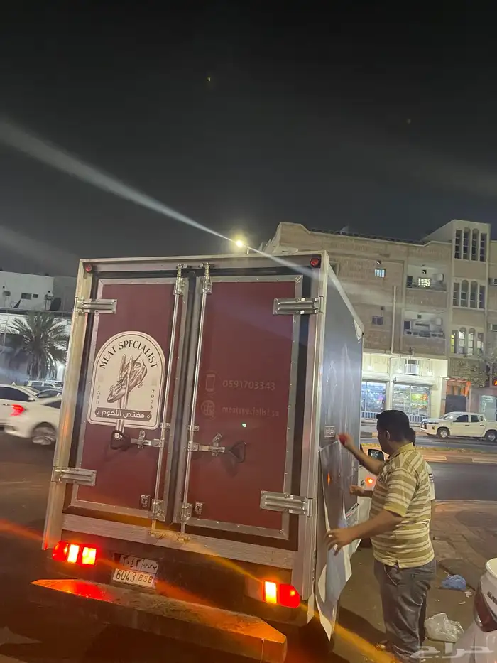 طباعة وتركيب استيكر طباعة مطبوعات ورقية لوحات مضيئة 91