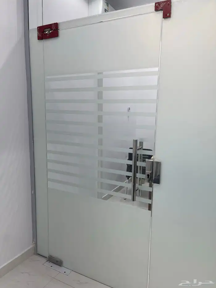 طباعة وتركيب استيكر طباعة مطبوعات ورقية لوحات مضيئة 57