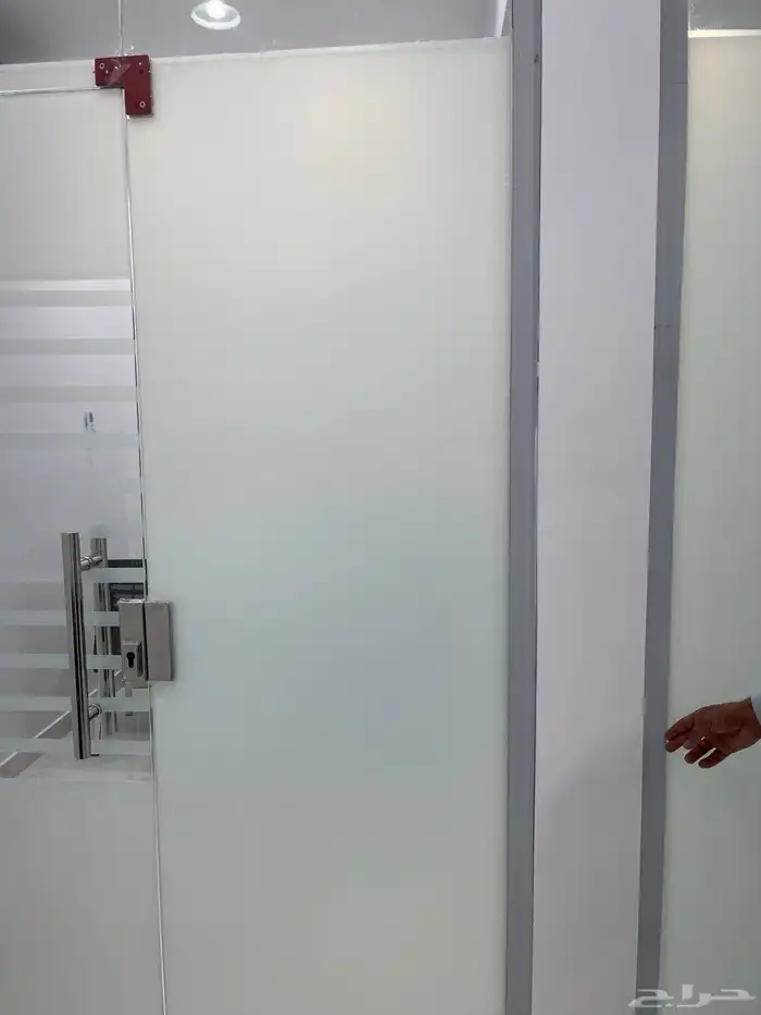 طباعة وتركيب استيكر طباعة مطبوعات ورقية لوحات مضيئة 58