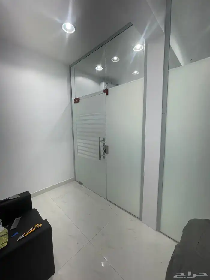 طباعة وتركيب استيكر طباعة مطبوعات ورقية لوحات مضيئة 60