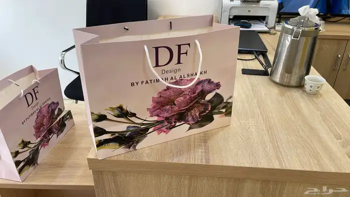 طباعة وتركيب استيكر طباعة مطبوعات ورقية لوحات مضيئة 65