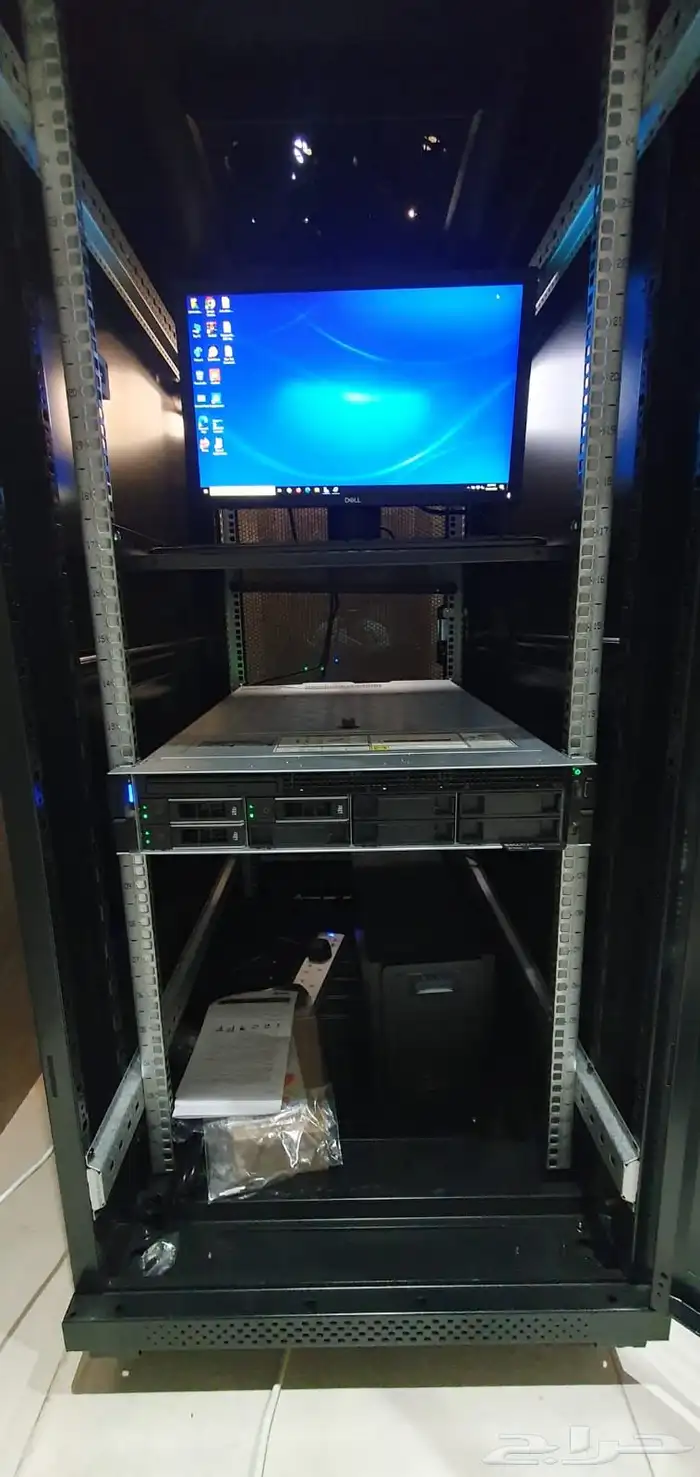 توريد وتركيب وتجهيز Server سيرفرات و التيار المنخفض 19
