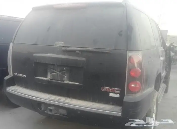 تاهو موديل 2008 مصدوم تشليح ((قطع غيار فقط)) 3