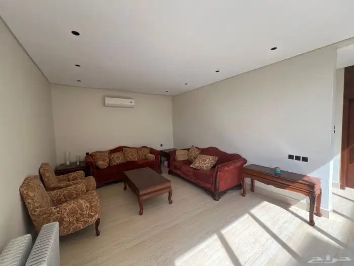 مجلس كامل مع ملحقاته 0