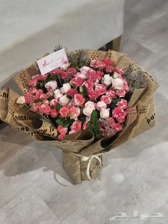 هدايا باقات ورد فازات طبيعي و صناعي مواليد تخرج مع التوصيل 27