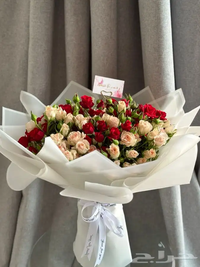 هدايا باقات ورد فازات طبيعي و صناعي مواليد تخرج مع التوصيل 16