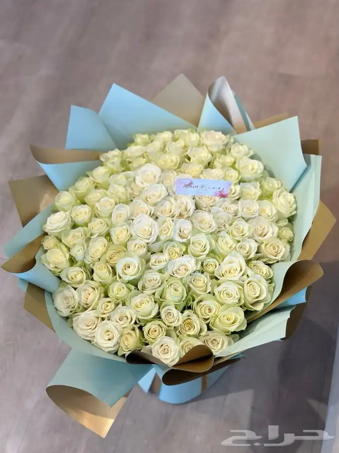 هدايا باقات ورد فازات طبيعي و صناعي مواليد تخرج مع التوصيل 25