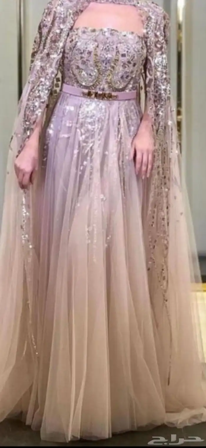 فستان من المصمم اللبناني بلال الدنا 0