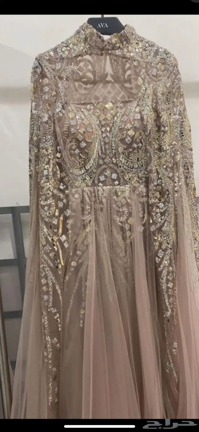 فستان من المصمم اللبناني بلال الدنا 1