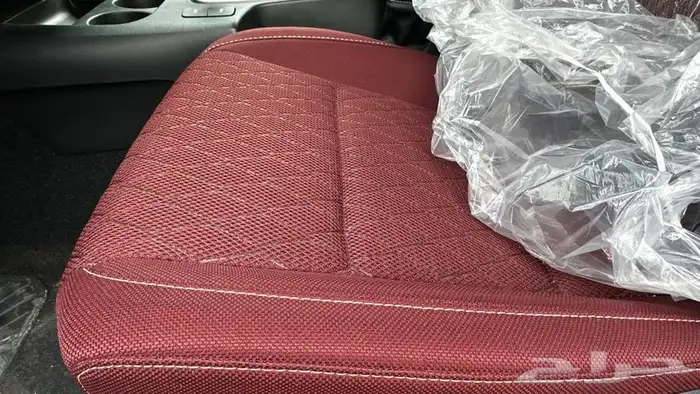 هايلكس عداد 2 ألفين فقط 12