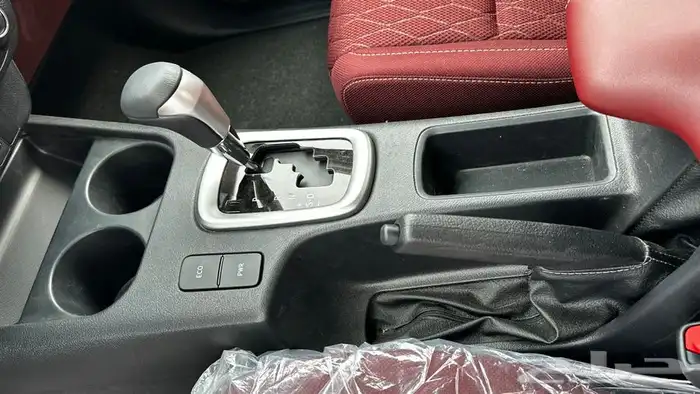 هايلكس عداد 2 ألفين فقط 10