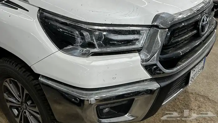 هايلكس عداد 2 ألفين فقط 15