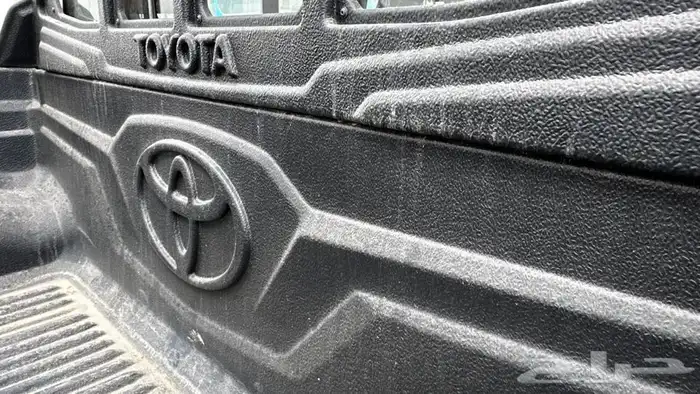 هايلكس عداد 2 ألفين فقط 32