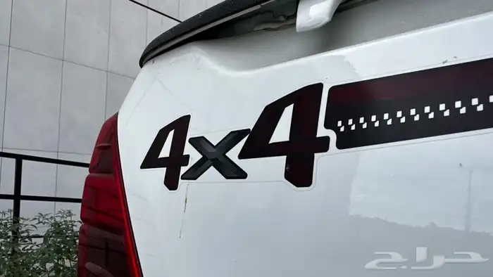 هايلكس عداد 2 ألفين فقط 33