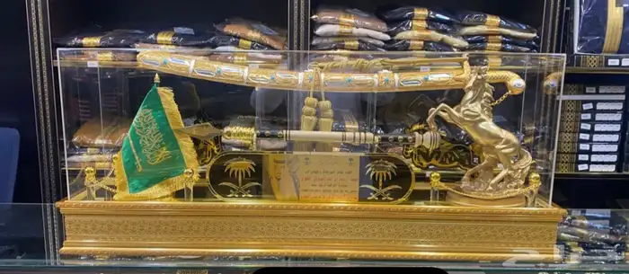 هدايا رجاليه سيوف دروع هدايا سيوف 8