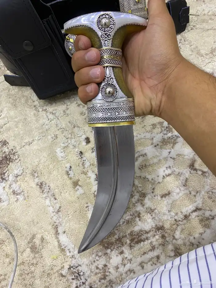 خنجر وتر شبيه الزراف كفو للبيع 3