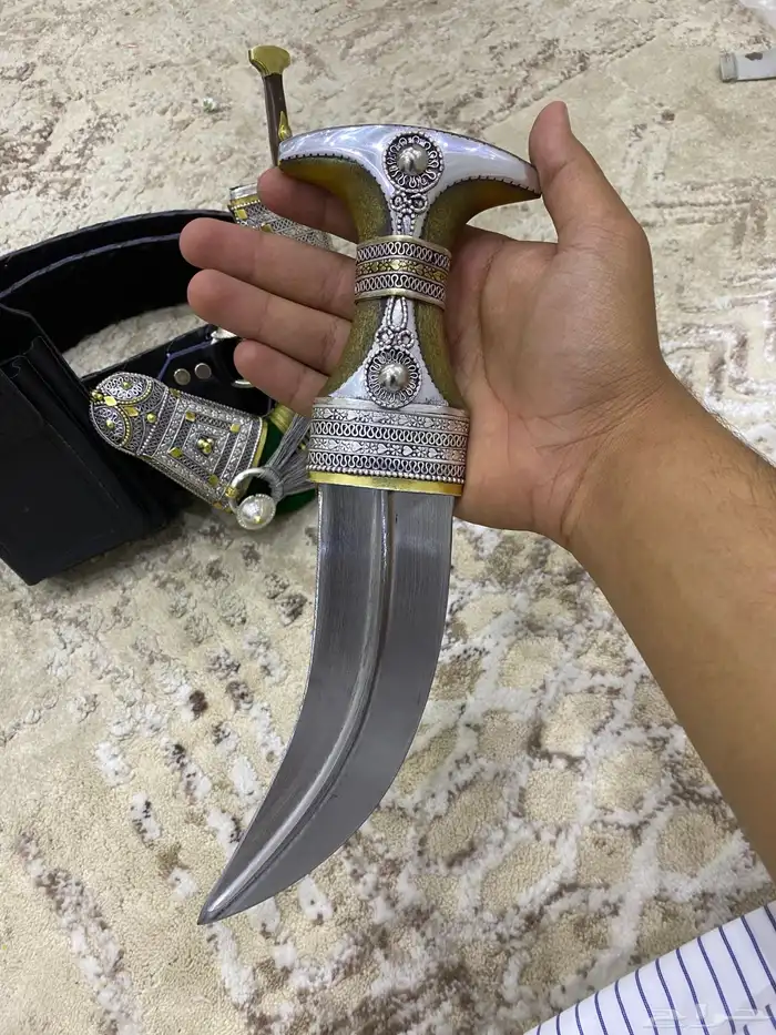 خنجر وتر شبيه الزراف كفو للبيع 1