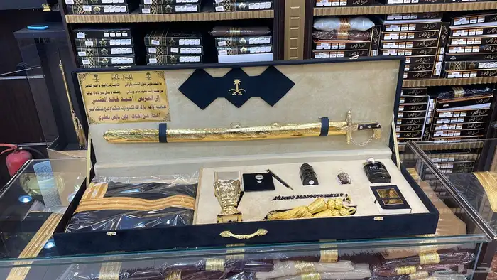 هدايا رجاليه سيوف دروع هدايا سيوف 20