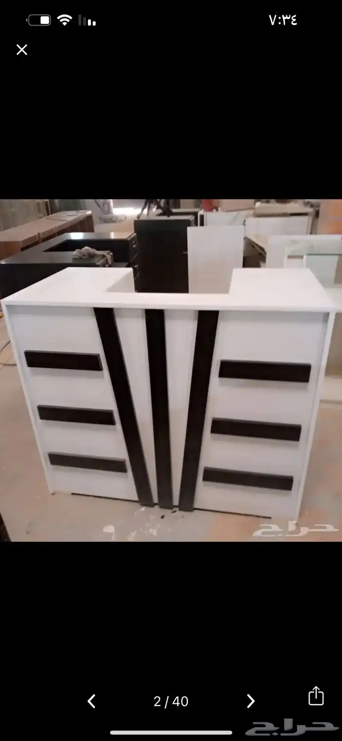طاولات عرض كاشير استقبال تجهيز محلات التجاريه ارفف تعليق 36
