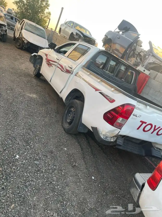 هايلوكس 2017 للبيع تشليح قطع غيار فقط 0