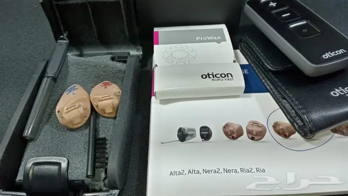 سماعات اذن طبية oticon مع ريموت كنترول نظيفة جدا 0