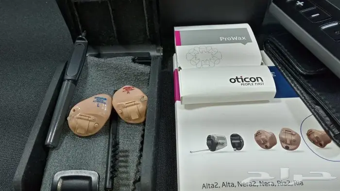 سماعات اذن طبية oticon مع ريموت كنترول نظيفة جدا 5