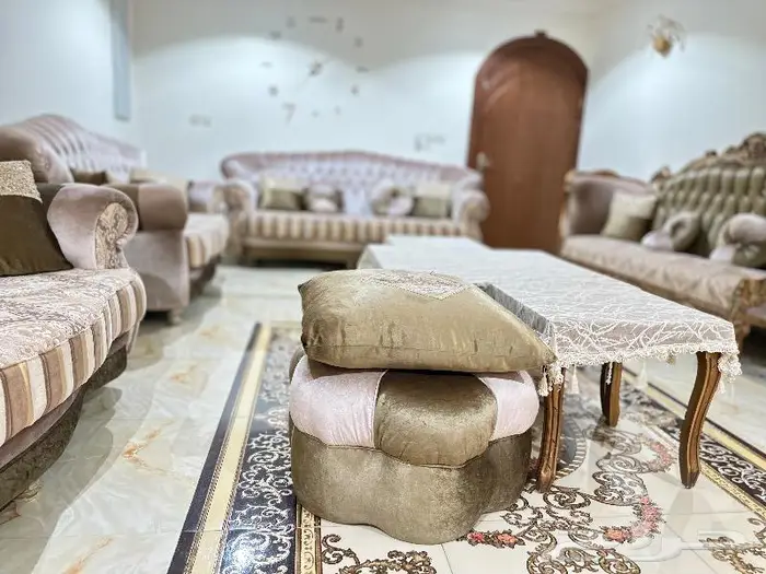 كنب كلاسيكي 8 قطع نظيف 4