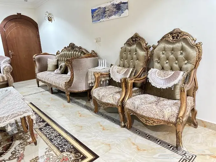 كنب كلاسيكي 8 قطع نظيف 8