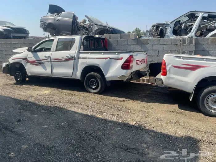 هايلوكس 2017 للبيع تشليح قطع غيار فقط 2