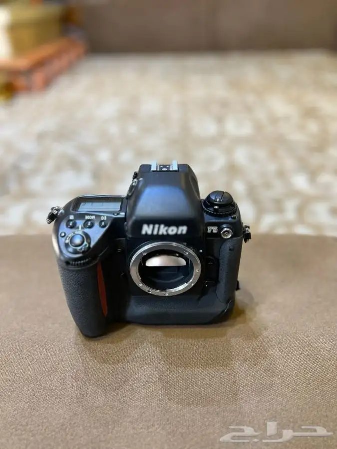 كاميرا فيلم نيكون Nikon F5 قديمة تراث 1