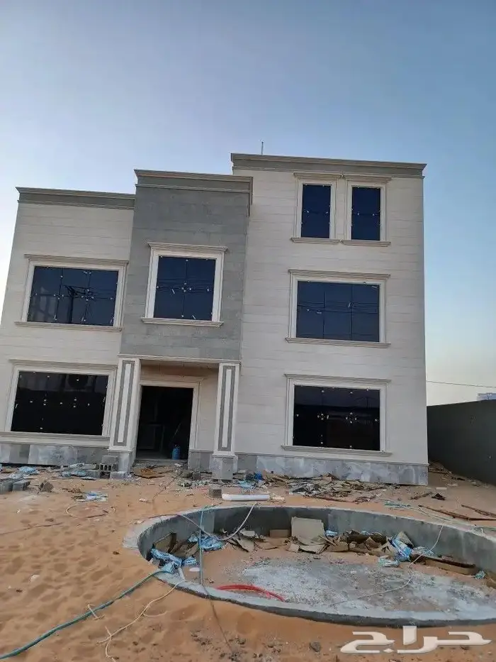 امتياز التنفيذ المنيوم زجاج سكريت استركشر 16