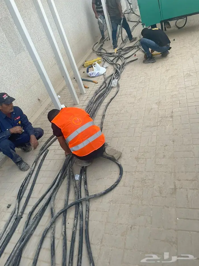 ايجار مولدات كهرباء 42