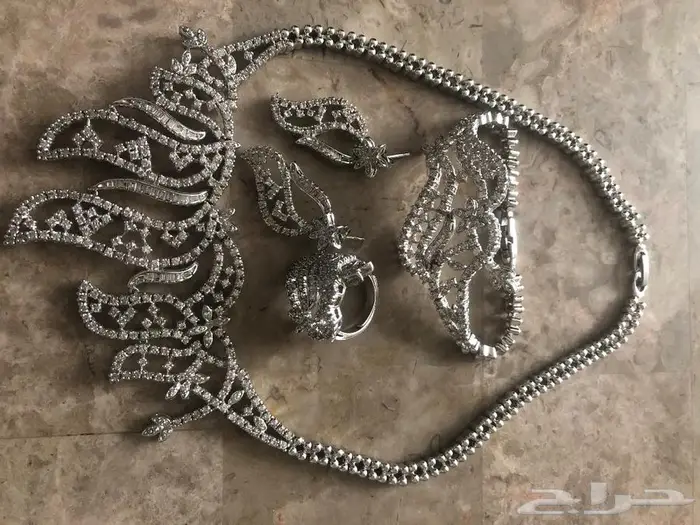 طقم اكسوار نسائي 0