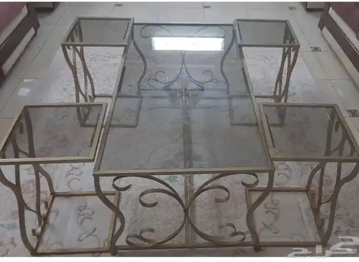 طاوله للبيع 0