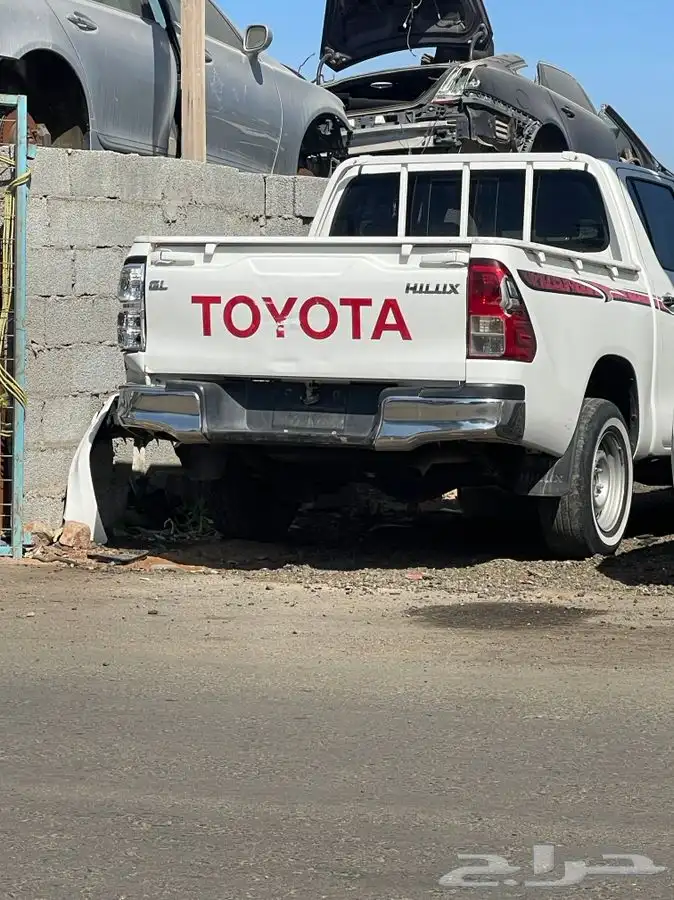 قطع هايلوكس 2016 تشليح 2