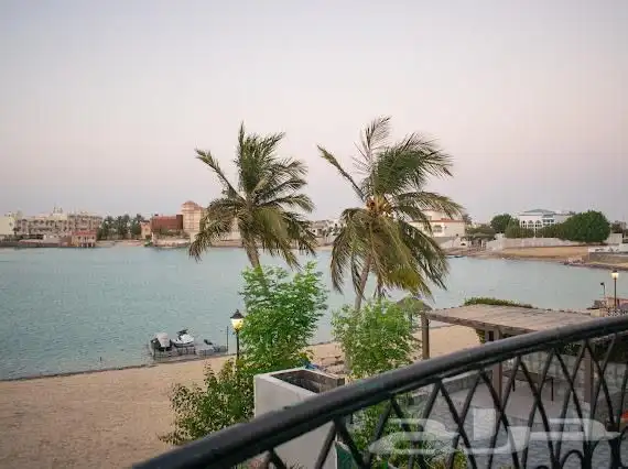 فيلاه شاليه منتجع درة العروس على البحر مباشرة 33