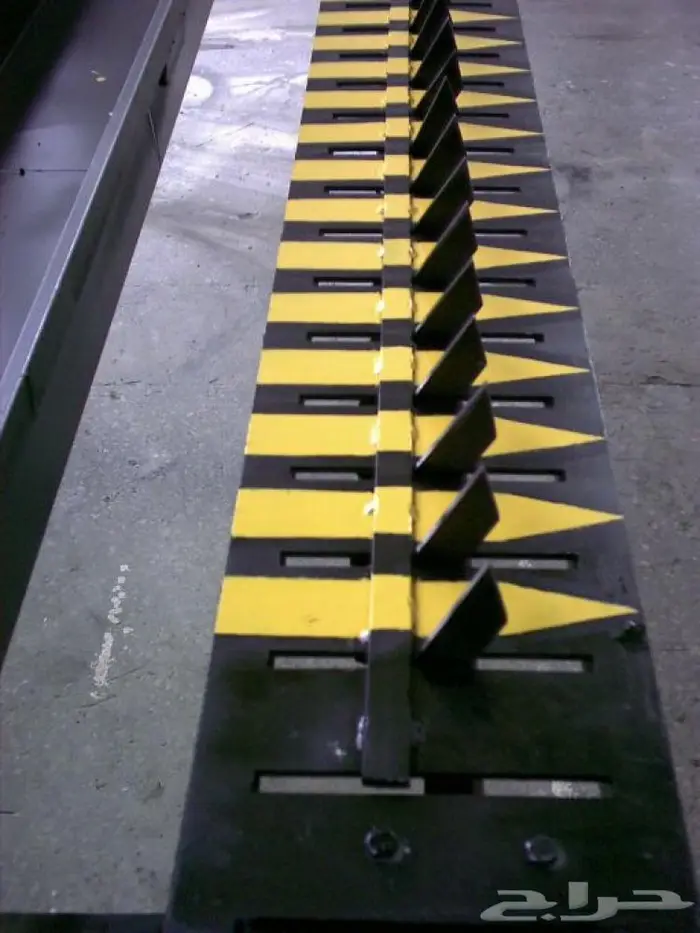تركيب المصدات الامني الهيدروليكية وحواجز المواقف 5