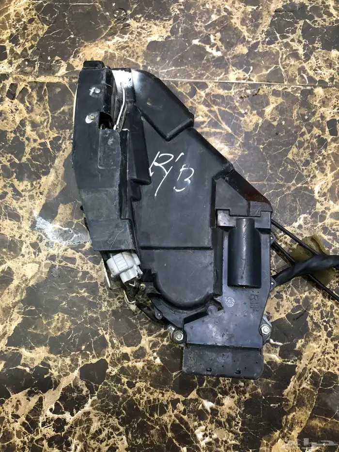 قطع غيار لكزس مستورد نضيف 60